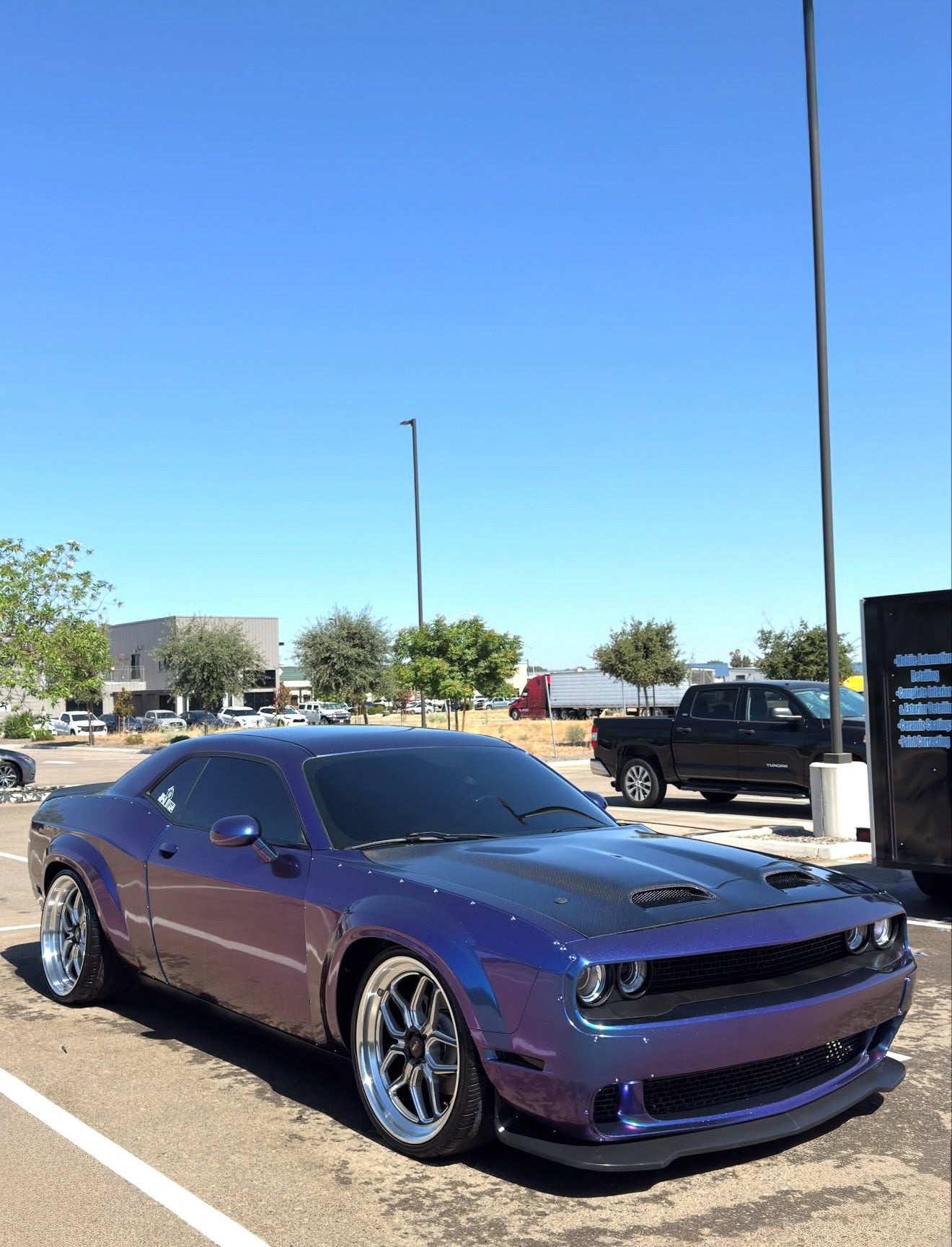 2008-2023 CHALLENGER RE HELLCAT RED EYE CARBON FIBER HOOD