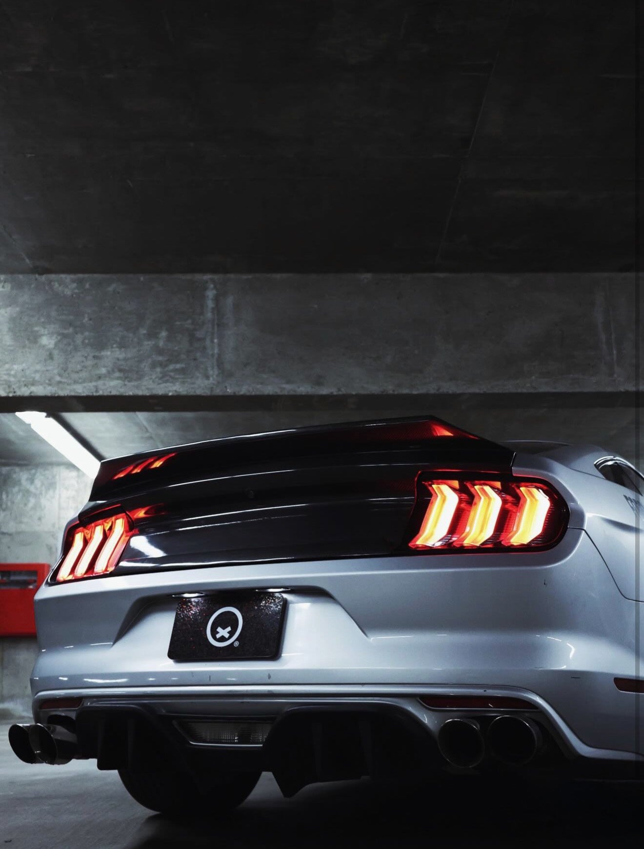 2015-2023 MUSTANG DUCKTAIL CARBON FIBER TRUNK