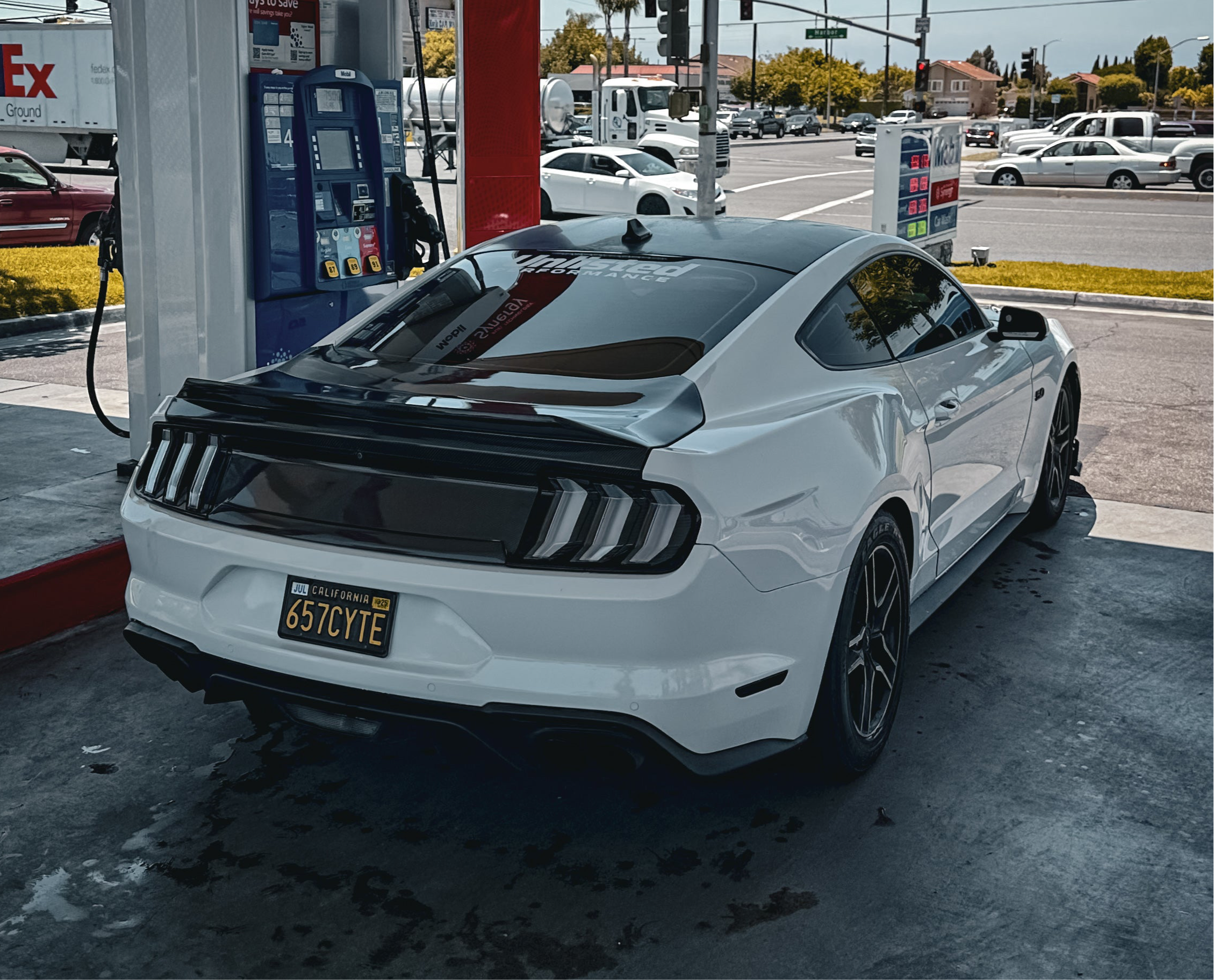 2015-2023 FORD MUSTANG EURO TAILIGHTS 5 MODE (Yellow Turn Signal)