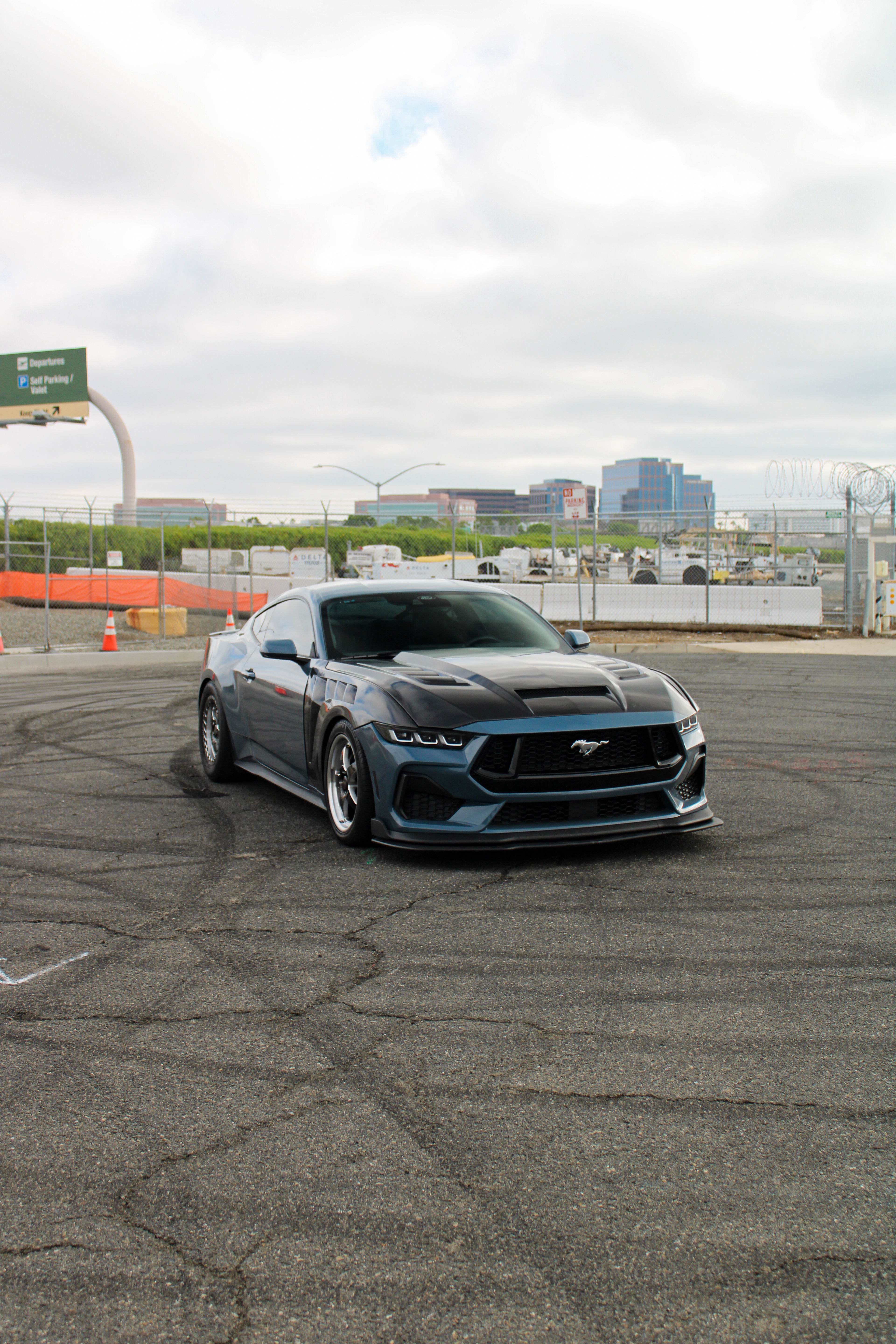 2024 MUSTANG GTD CARBON FIBER FENDERS