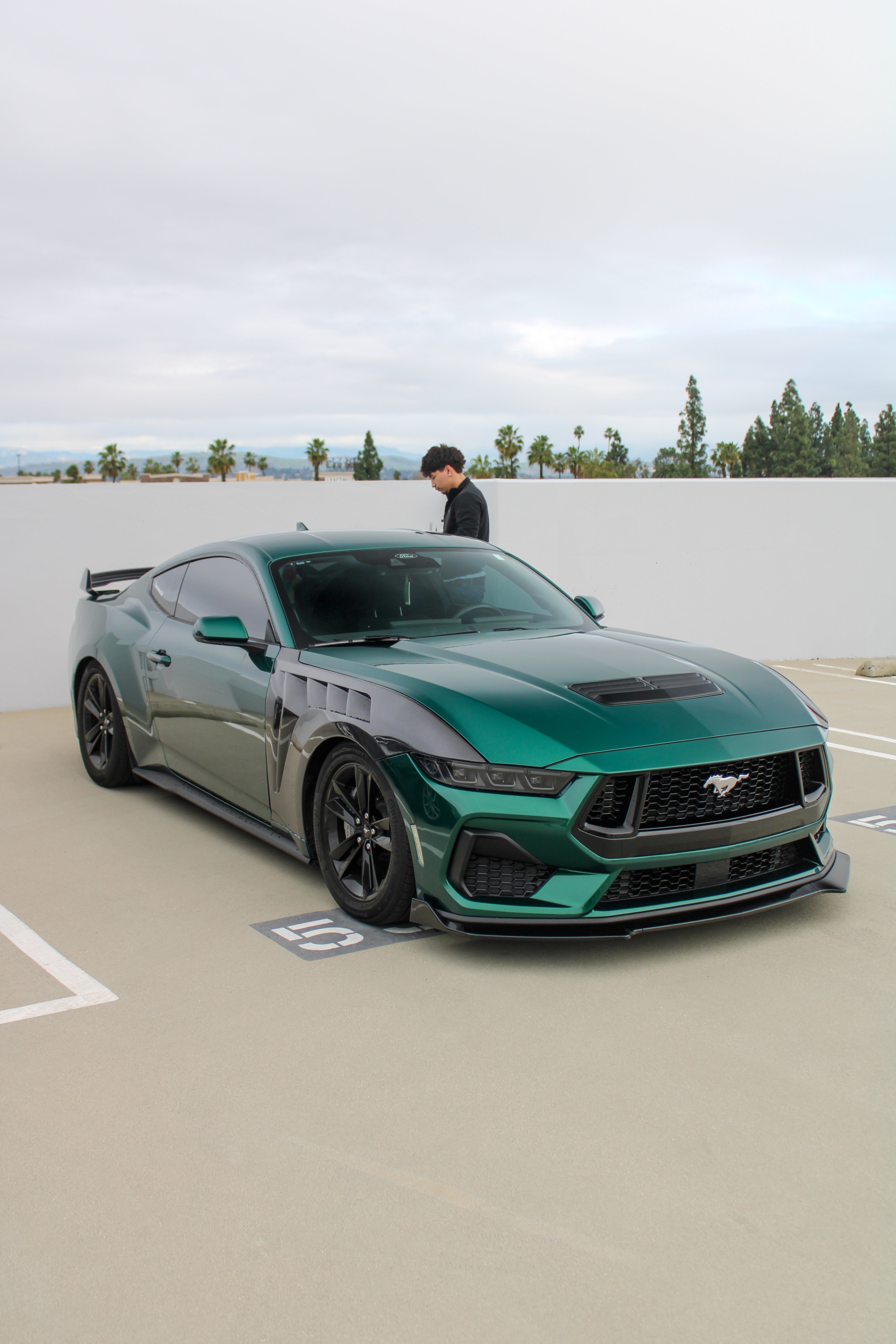 2024 MUSTANG GTD CARBON FIBER FENDERS