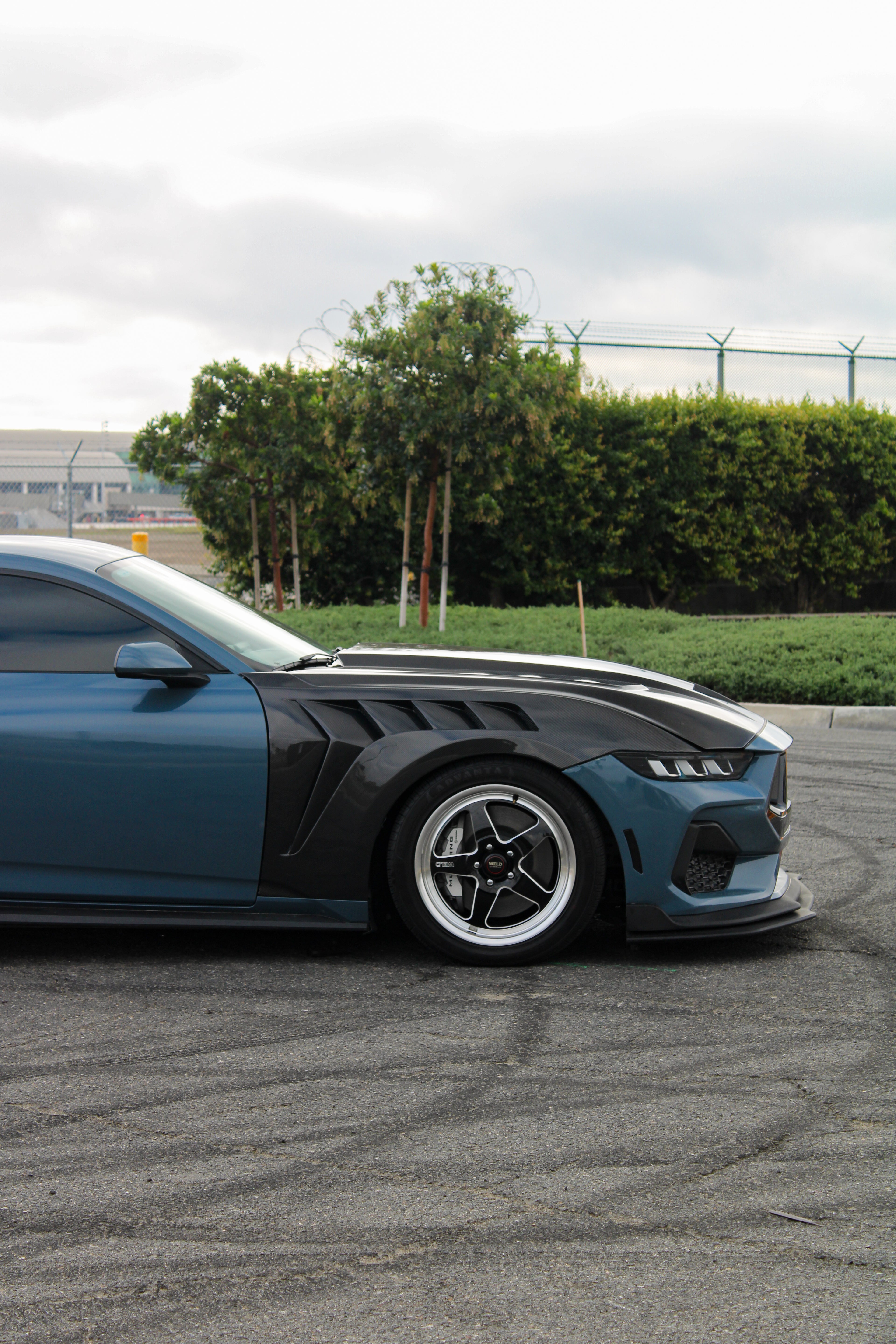 2024 MUSTANG GTD CARBON FIBER FENDERS