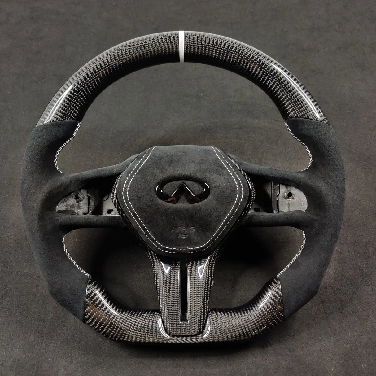 CUSTOM NON LED CARBON FIBER STEERING WHEEL + CUSTOM AIRBAG