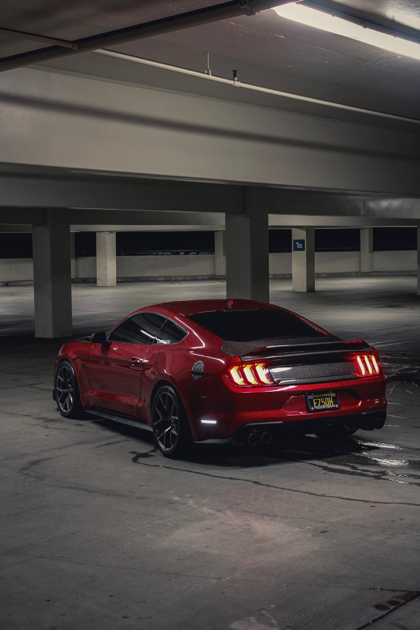 2015-2023 MUSTANG DUCKTAIL CARBON FIBER TRUNK