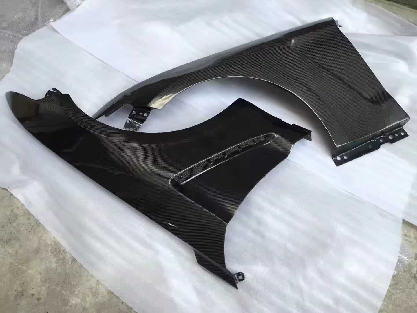 2018-2023 MUSTANG GT350 CABRON FIBER FENDERS